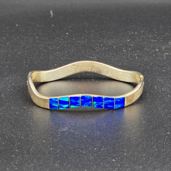 Vintage Hinged Cuff Bracelet Stamped Mexico 925 Silver With Opal Inlay - Picture 1 of 5
